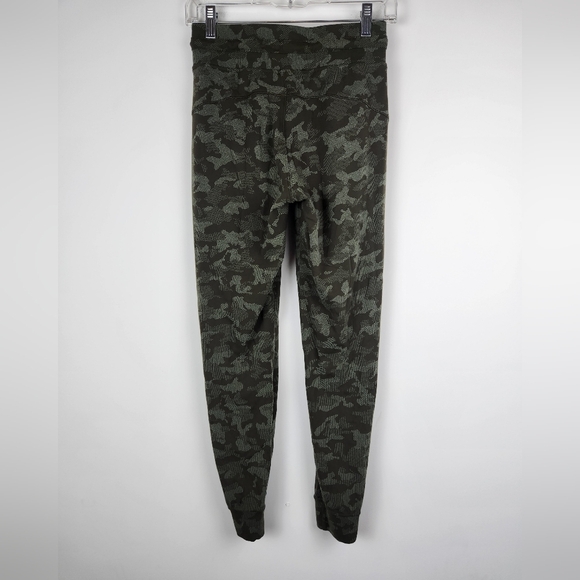 Lululemon Ready to Rulu Camo Joggers Size 4. - Picture 2 of 9